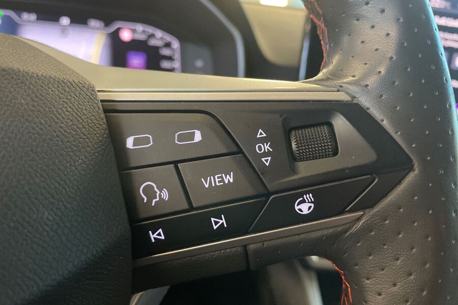 SEAT Leon Sportstourer vaihtoauto