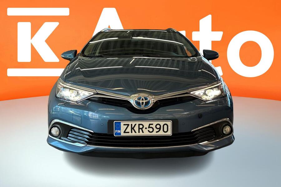 Toyota Auris vaihtoauto