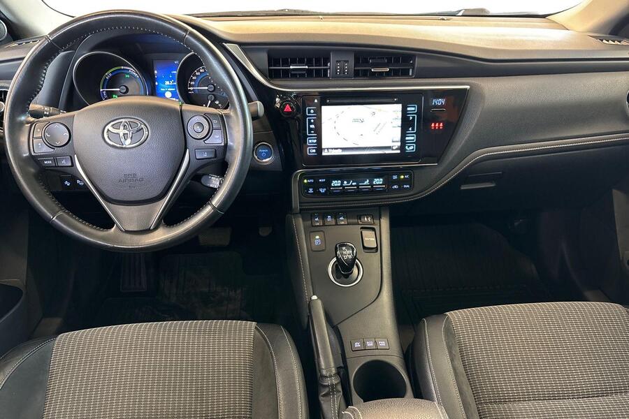 Toyota Auris vaihtoauto