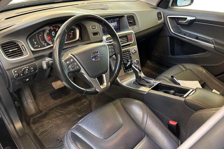 Volvo S60 Cross Country vaihtoauto