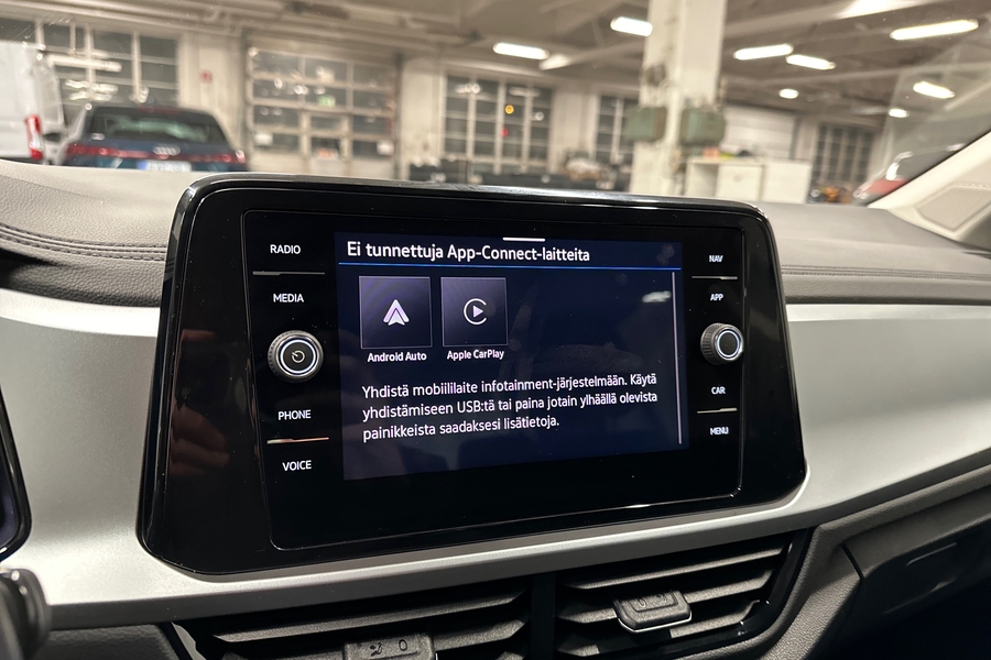 Volkswagen T-Roc vaihtoauto