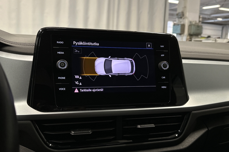 Volkswagen T-Roc vaihtoauto