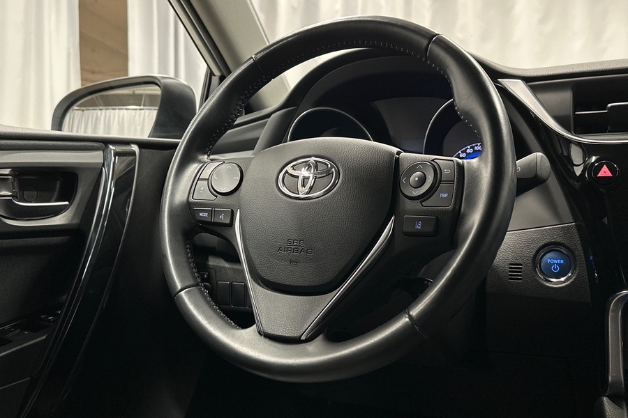 Toyota Auris vaihtoauto