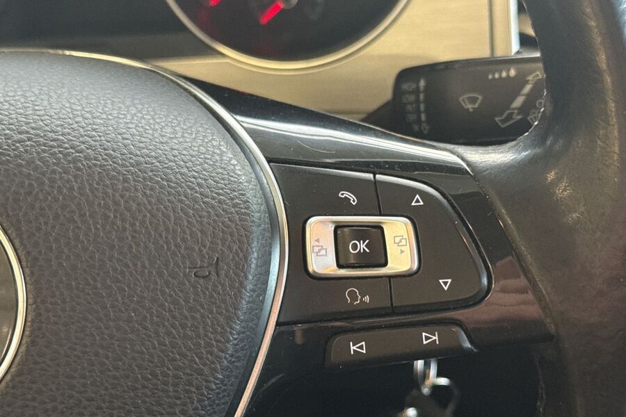 Volkswagen Golf Sportsvan vaihtoauto