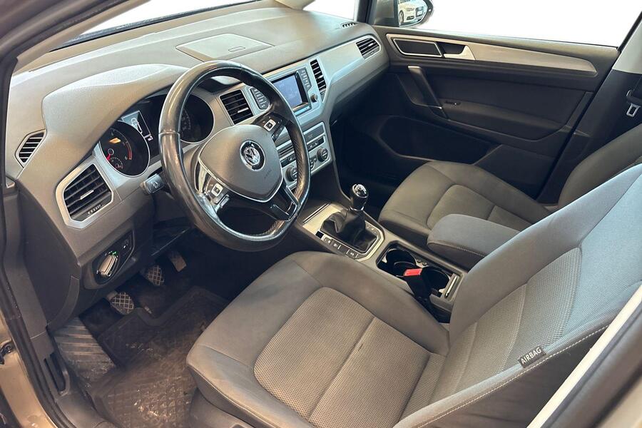 Volkswagen Golf Sportsvan vaihtoauto