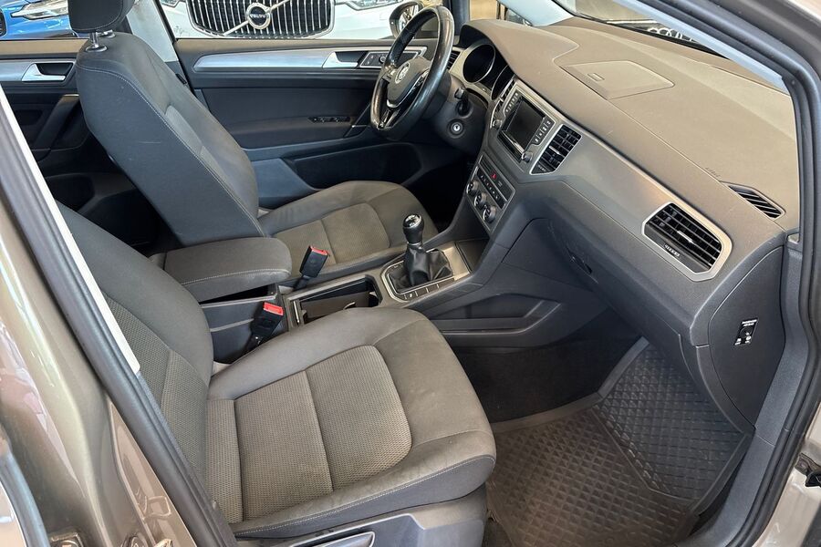Volkswagen Golf Sportsvan vaihtoauto