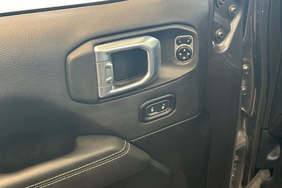 Jeep Wrangler vaihtoauto