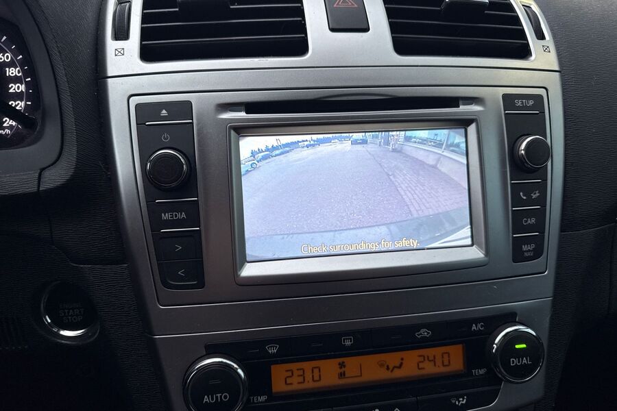 Toyota Avensis vaihtoauto