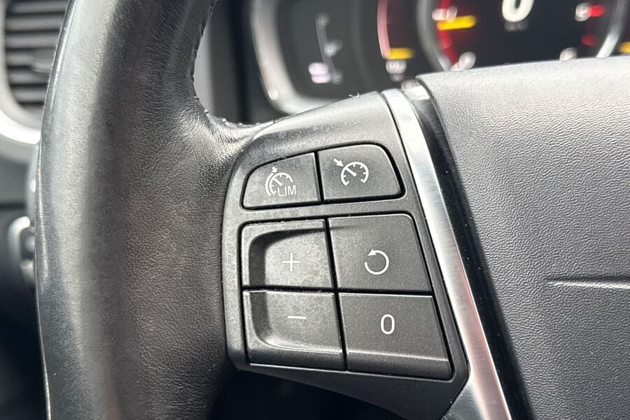 Volvo V60 Cross Country vaihtoauto