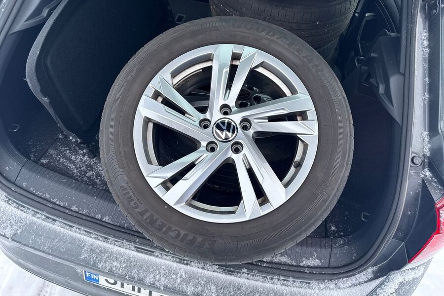 Volkswagen T-Roc vaihtoauto