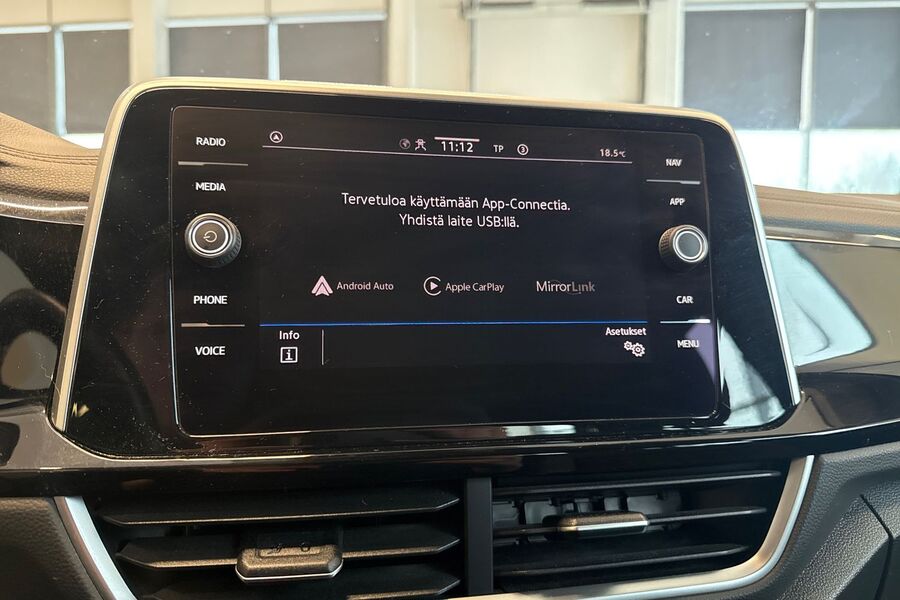 Volkswagen T-Roc vaihtoauto