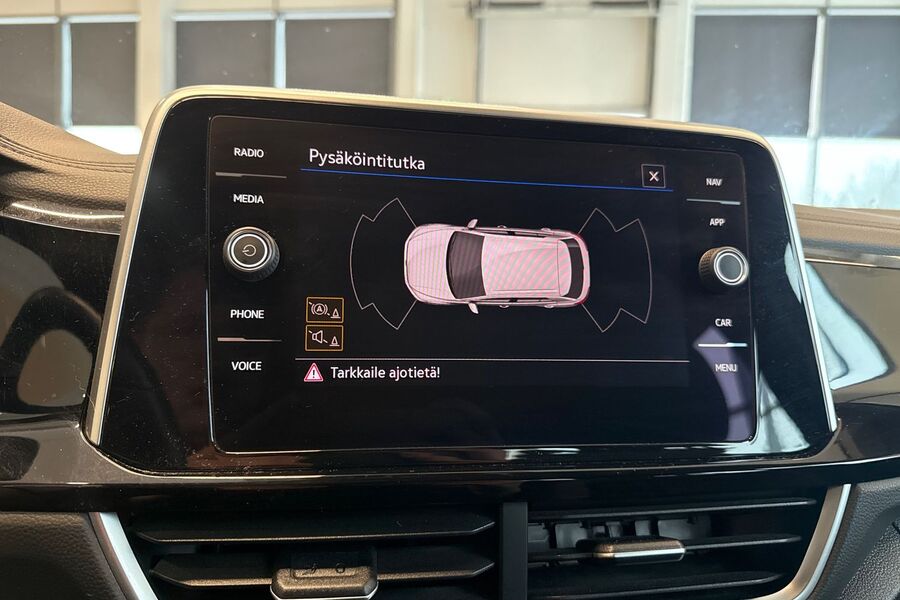 Volkswagen T-Roc vaihtoauto