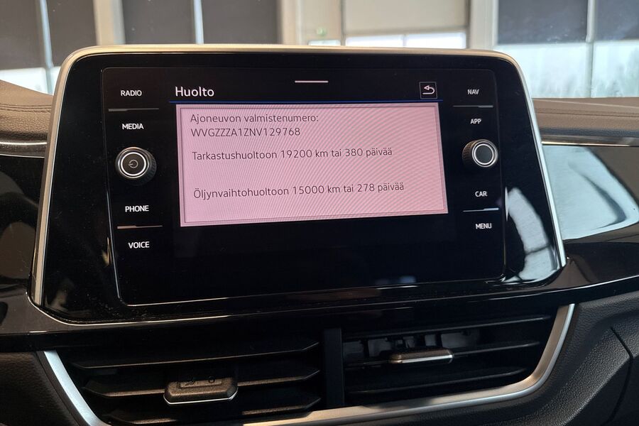 Volkswagen T-Roc vaihtoauto