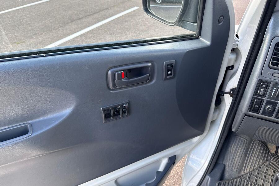 Toyota Hiace vaihtoauto