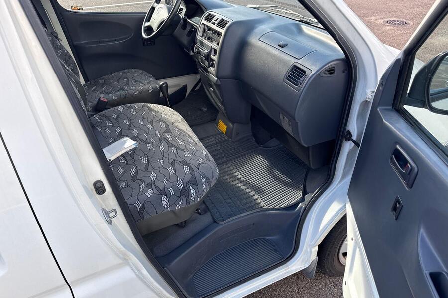 Toyota Hiace vaihtoauto