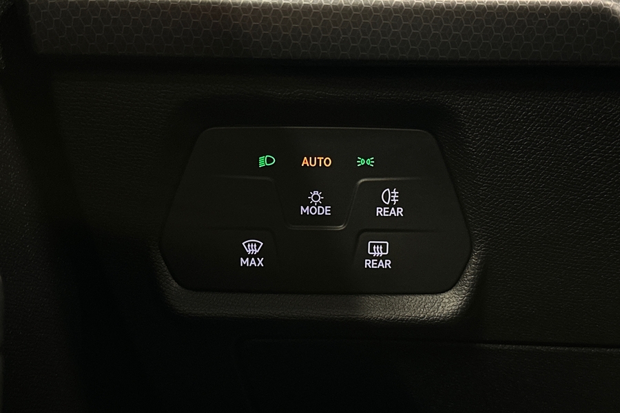 SEAT Leon Sportstourer vaihtoauto