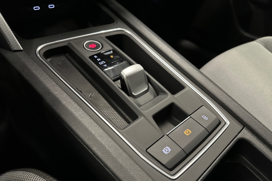 SEAT Leon Sportstourer vaihtoauto