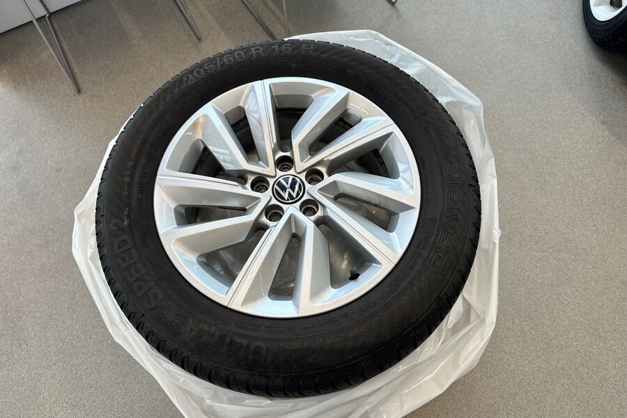 Volkswagen T-Cross vaihtoauto