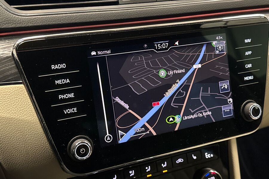 Skoda Superb vaihtoauto