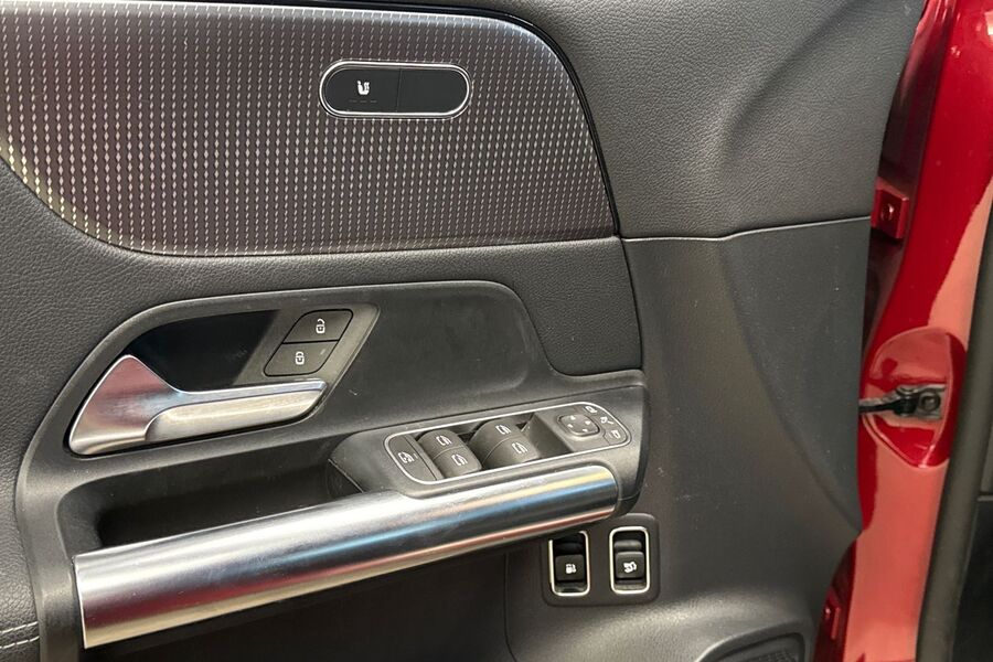 Mercedes-Benz GLA vaihtoauto