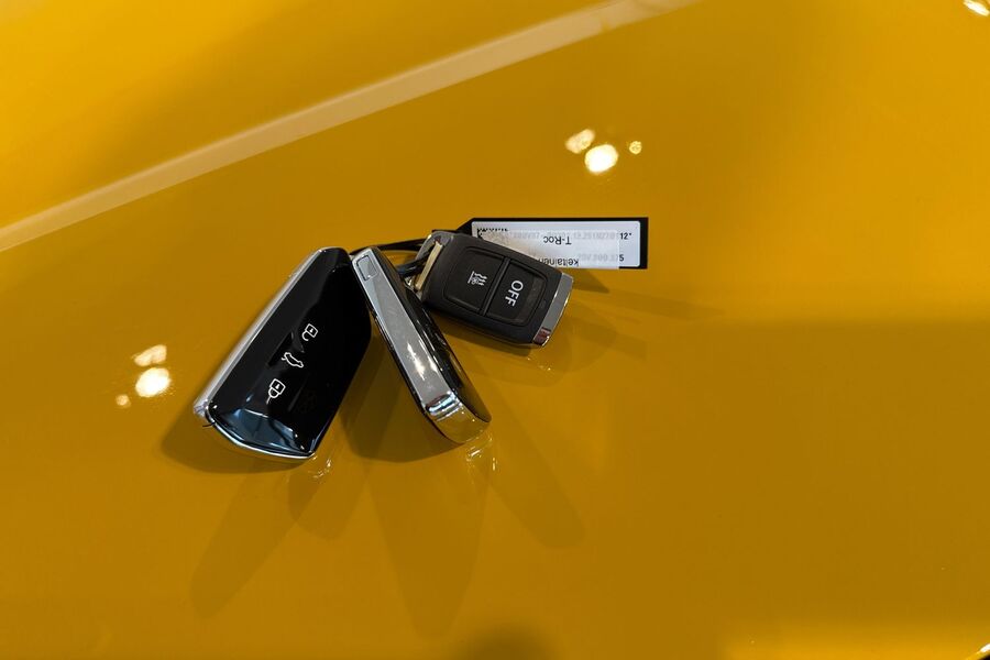 Volkswagen T-Roc vaihtoauto