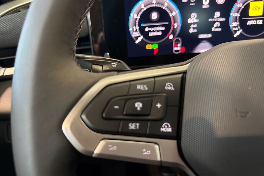 Volkswagen T-Roc vaihtoauto