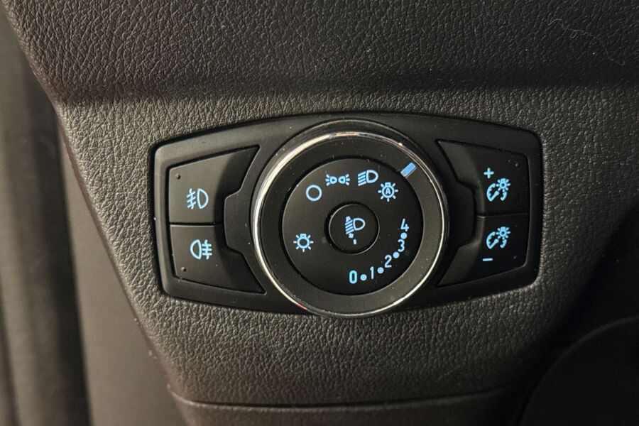 Ford Transit Courier vaihtoauto