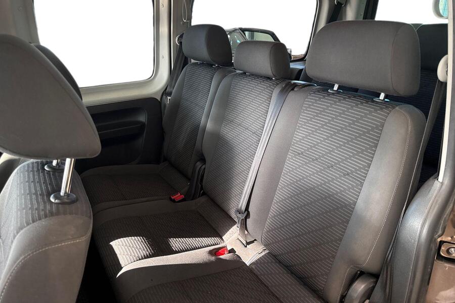 Volkswagen Caddy Maxi vaihtoauto