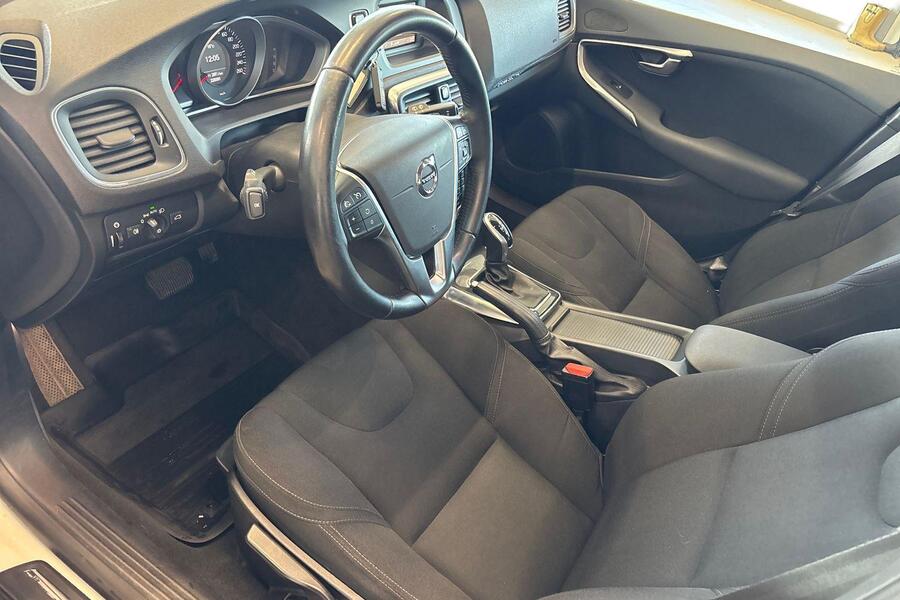 Volvo V40 Cross Country vaihtoauto