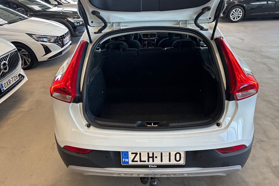Volvo V40 Cross Country vaihtoauto