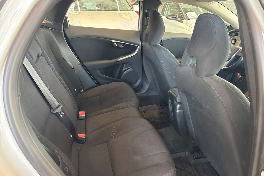 Volvo V40 Cross Country vaihtoauto
