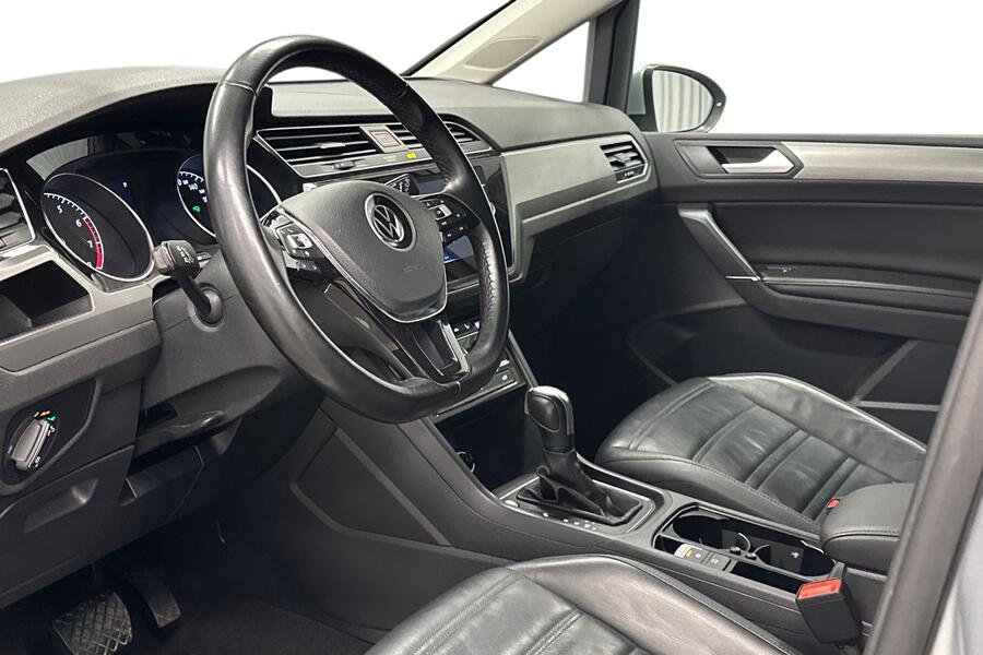 Volkswagen Touran vaihtoauto