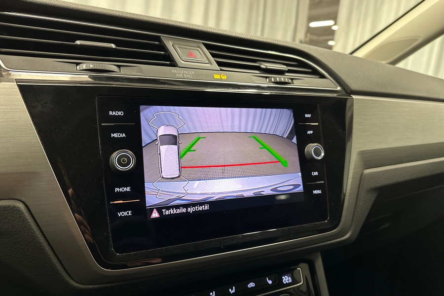 Volkswagen Touran vaihtoauto