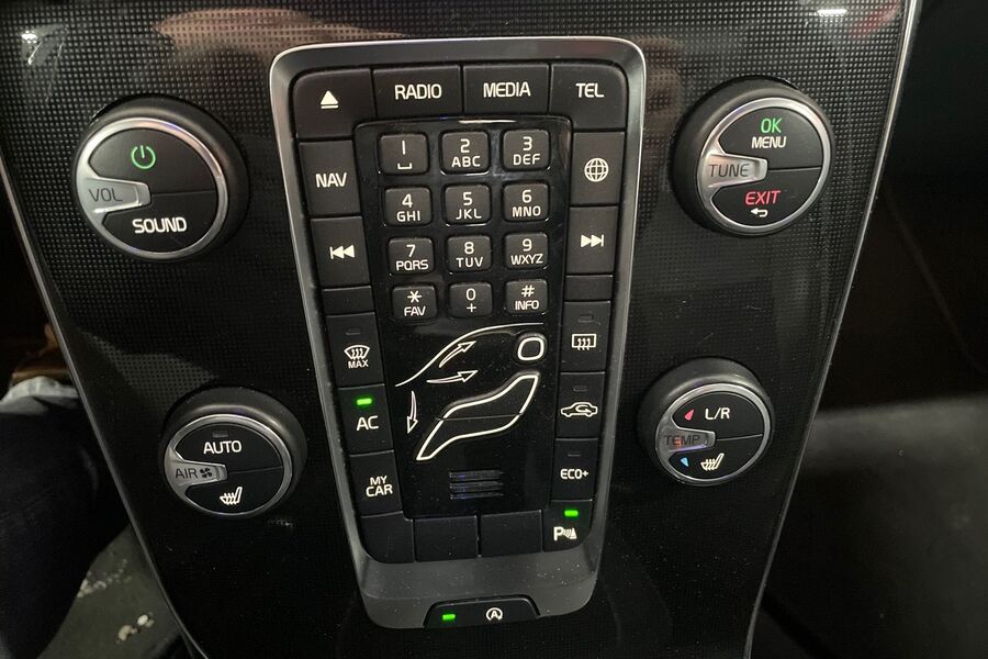 Volvo V40 Cross Country vaihtoauto