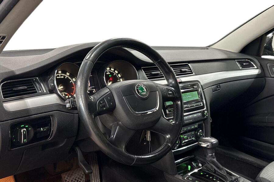 Skoda Superb vaihtoauto