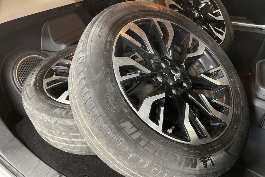 Mitsubishi Outlander PHEV vaihtoauto