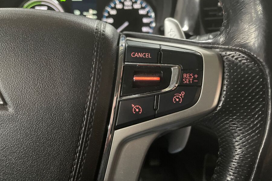 Mitsubishi Outlander PHEV vaihtoauto