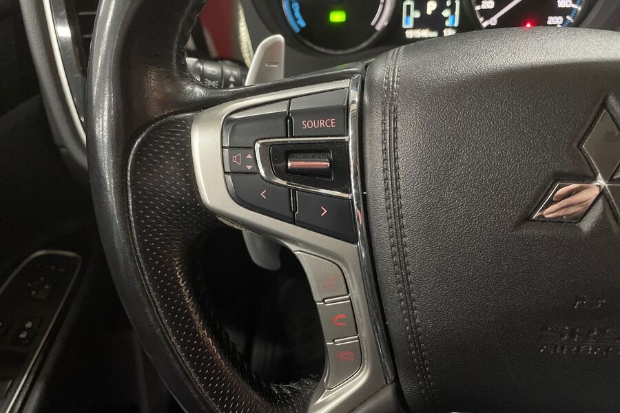 Mitsubishi Outlander PHEV vaihtoauto