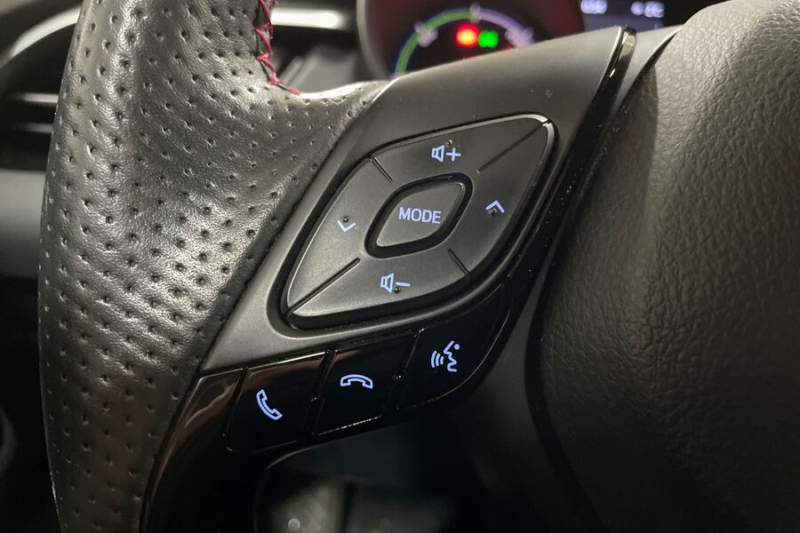 Toyota C-HR vaihtoauto