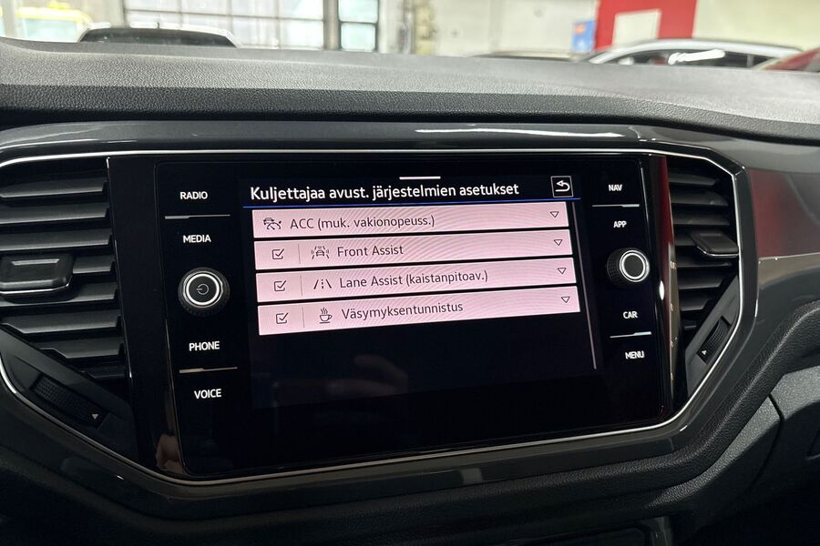 Volkswagen T-Roc vaihtoauto