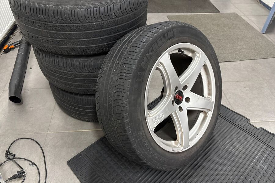 Land Rover Discovery vaihtoauto