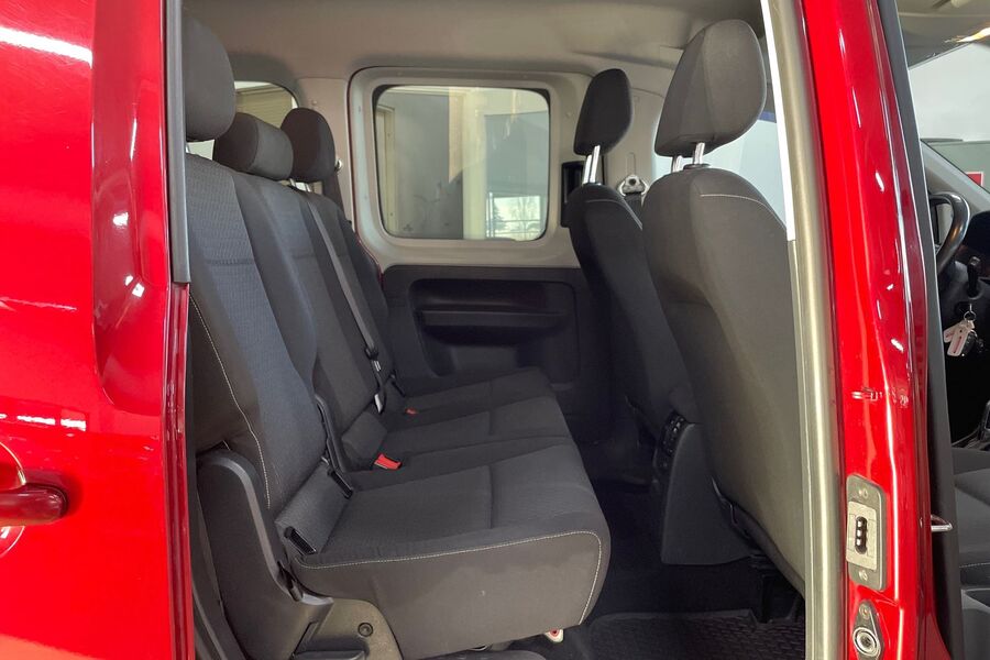 Volkswagen Caddy Maxi vaihtoauto