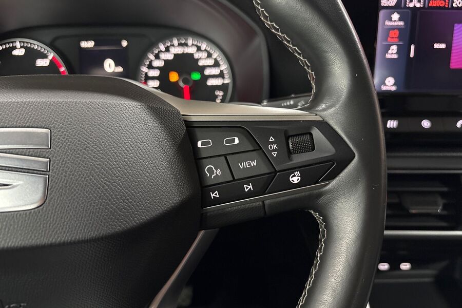 SEAT Leon Sportstourer vaihtoauto