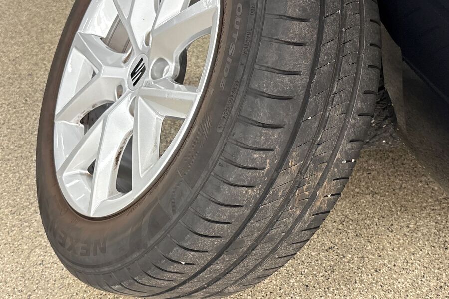 SEAT Leon Sportstourer vaihtoauto