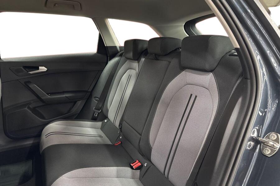 SEAT Leon Sportstourer vaihtoauto