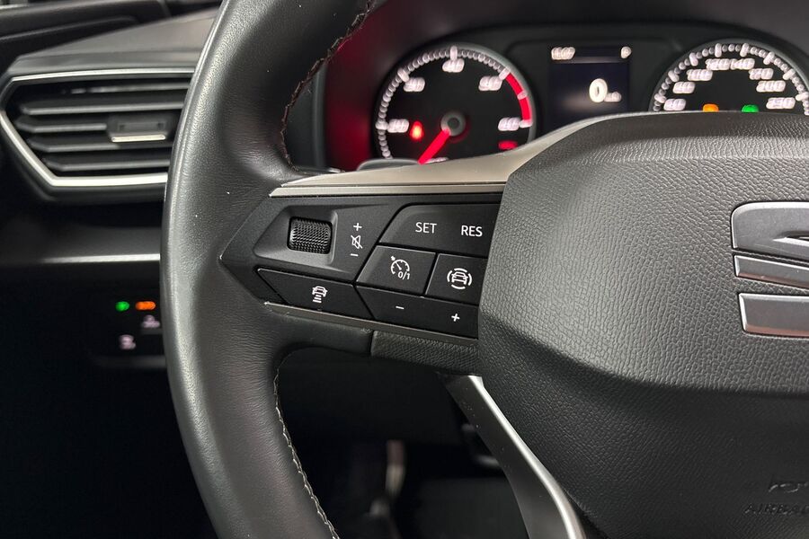 SEAT Leon Sportstourer vaihtoauto