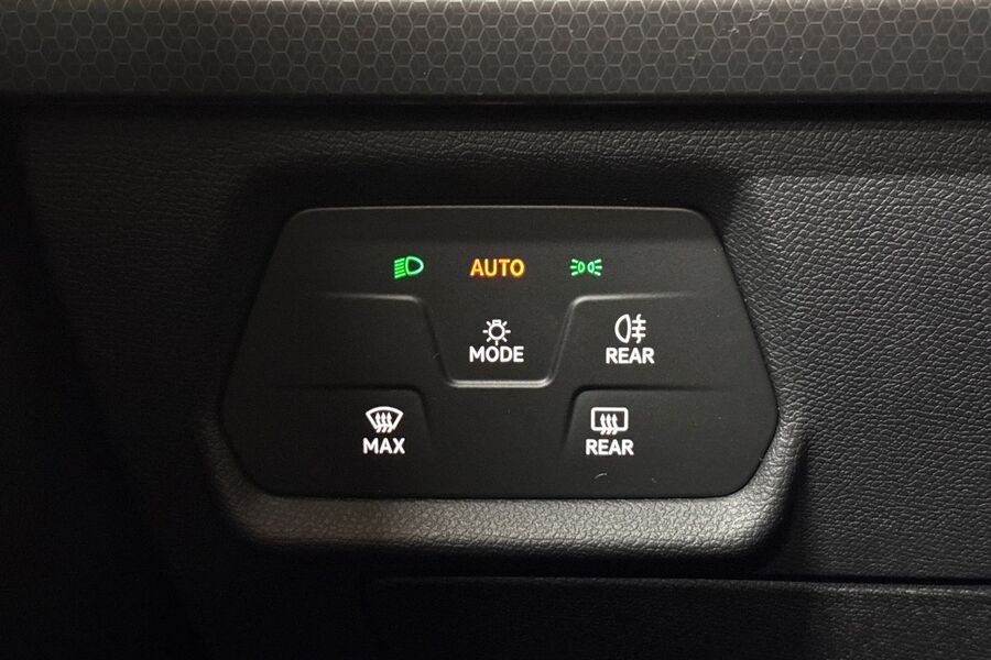 SEAT Leon Sportstourer vaihtoauto