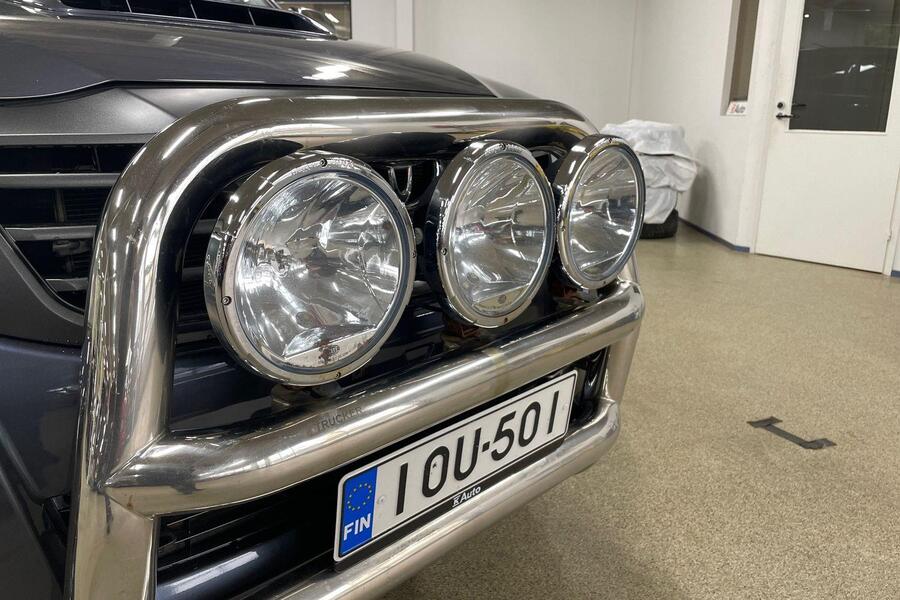 Toyota Hilux vaihtoauto