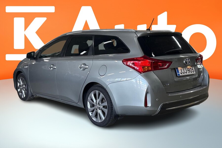 Toyota Auris vaihtoauto