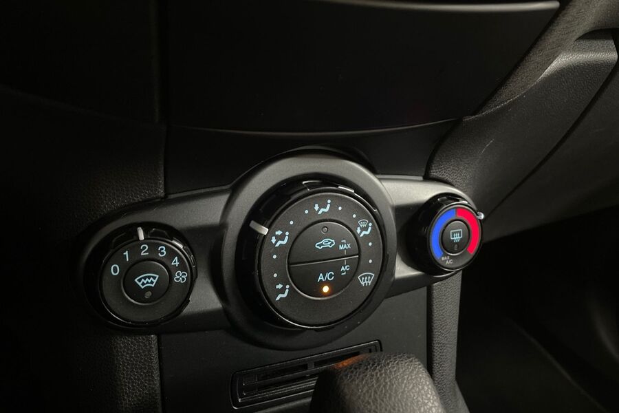 Ford Fiesta vaihtoauto